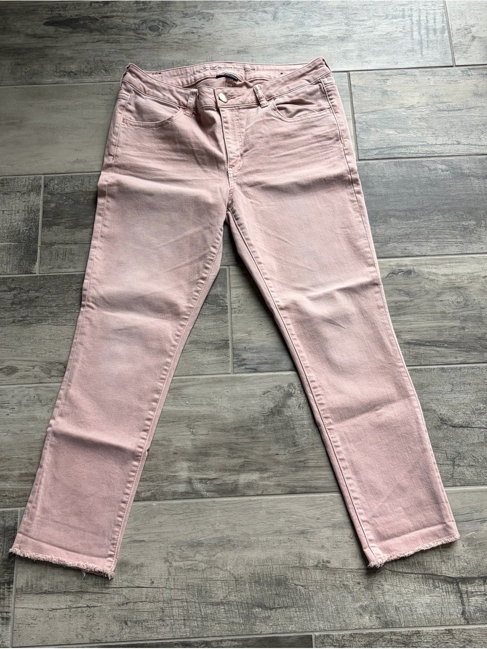 American Eagle Outfitters Pale Pink Cropped Slim Jeans